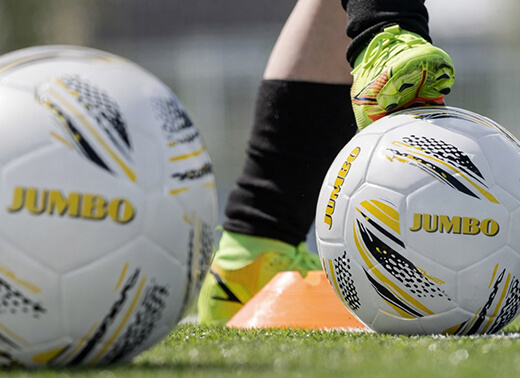 Voetballen bedrukken met logo